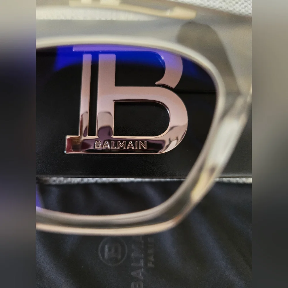 NWB BALMAIN PARIS Full Rim Cat Eye Shape Gray Gold Logo Sunglasses Made In Japan